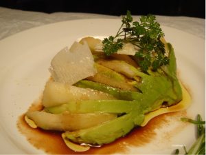 salade de poire avocat parmesan et cerfeuil