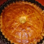 Tourte au jambonneau et chou-fleur aux épices