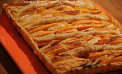 Tarte papaye & pomme sur un lit de purée d’amande et une pâte feuilletée faite au thermomix