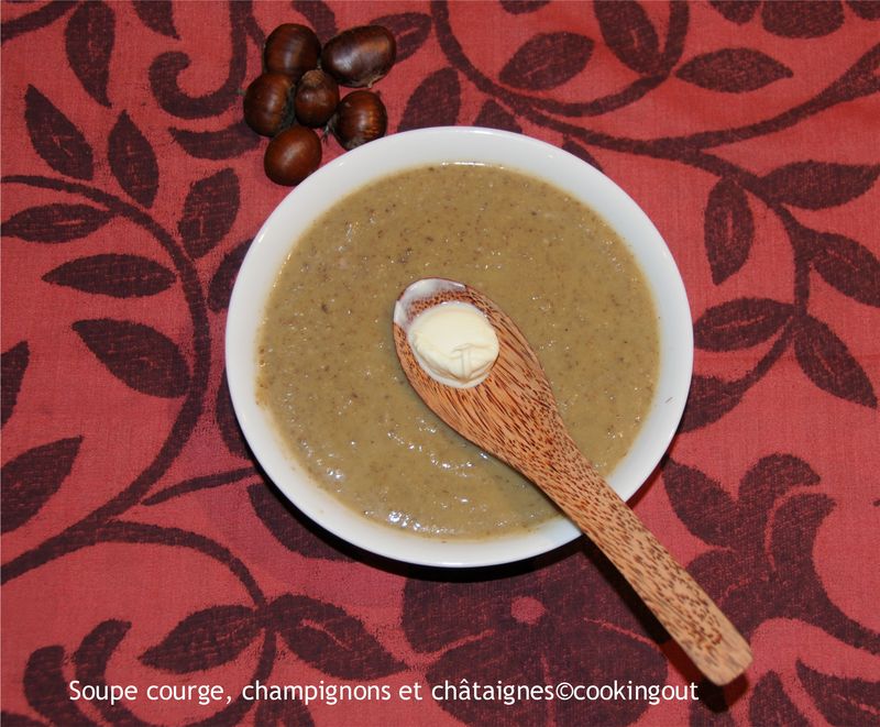 Soupe châtaigne, champignons et courge de Nice