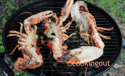 Comment cuire le homard au BBQ et le déguster avec une sauce lime et poivre