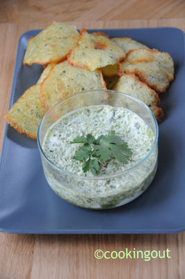 Dip de haricots vert et tuiles à l'estragon