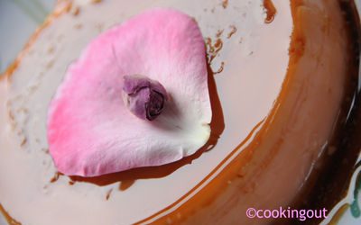 Crème renversée rose à la rose, un parfum d'Ispahan dans ma cuisine