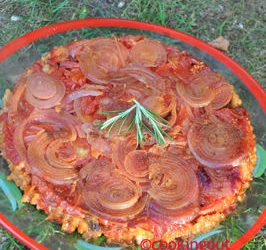 Tatin de poivron, tomates et oignons rouges