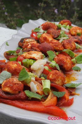 Salade de poivrons rouges et boulettes magiques