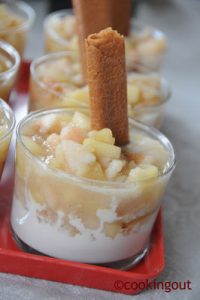 Panna cotta amande et sirop d'érable avec sa compotée d'automne pomme et poire