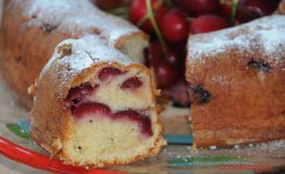 Gâteau moelleux aux cerises et rhum