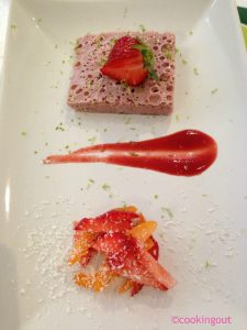 Nuage de fraises exotique pour un dessert gourmet et très léger