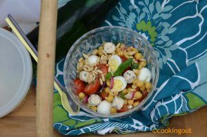 Recette de salade pois chiches et Boursin noix et figues