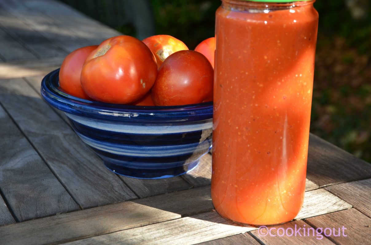 Bocaux de tomates cuites au four