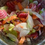 Crudités d’hiver colorées aux radis blanc, red meat, green meat et chioggia