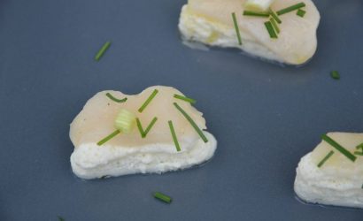 Nuage au Boursin et coquille saint Jacques pour un apéro festif tout en douceur pour un menu de fêtes pour moins de 10 personnes