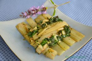 côtes et feuilles de blettes à la sauge, ail, anchois un petit air italien