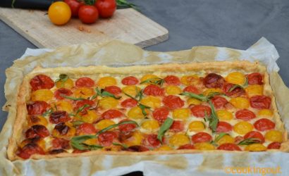 Recette de tarte bicolore aux tomates cerises parfumée à l'estragon