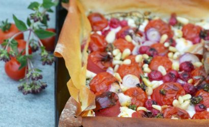 recette de Tarte à la tomate cerises, groseilles, marjolaine au chèvre avec de la pâte filo