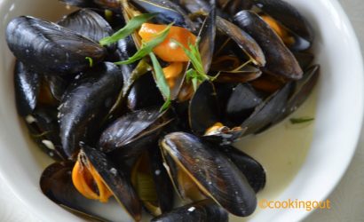 Assiette de moules parfumées au maroilles et à l'estragon