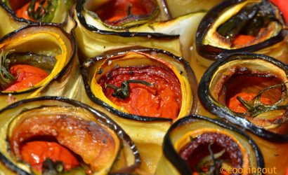 ratatouille revisitée où les légumes sont unis en forme de fleur