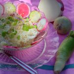 Recette de salade aux radis roses avec une sauce japonisante