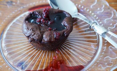 Recette de gâteau au chocolat express fondant parfumé à la cerises Amarena