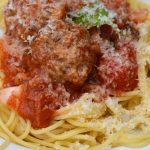 Spaggheti aux boulettes, recette italienne pour un déjeuner familiale d'inspiration italienne
