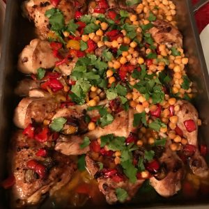 Tajine de poulet au poivron et pois chiches