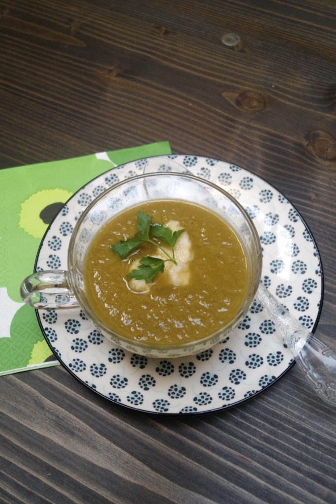 soupe aux poireaux sans pommes de terre parfumée au raifort