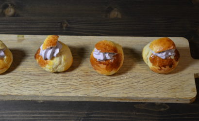 Semlor aux myrtilles, la recette des brioches suédoises à la pâte d'amande du mardi gras