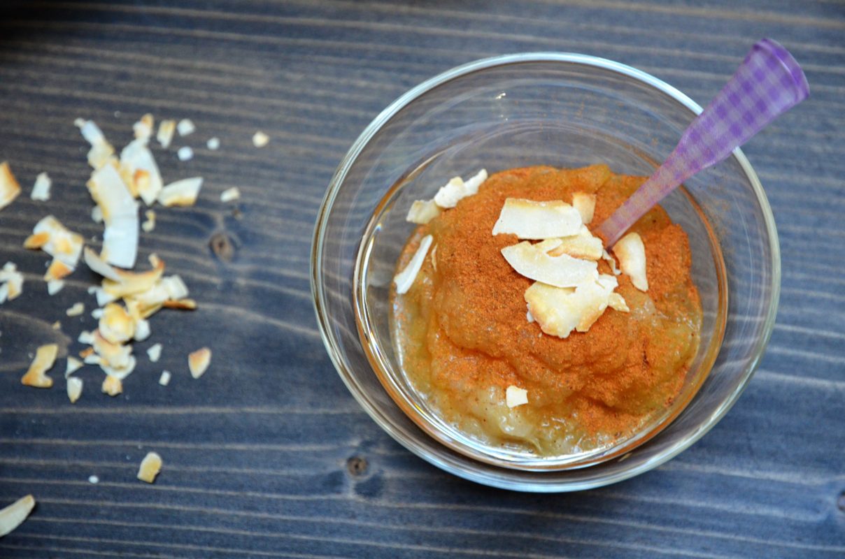 Compote de pommes et poire parfumée à la cannelle