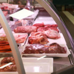 Boucher du marché de Courbevoie pour trouver la viande pour le steak and kidney pie