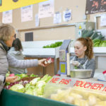 marché de Courbevoie- choix des legumes pour accompagner le Steak and kidney pie