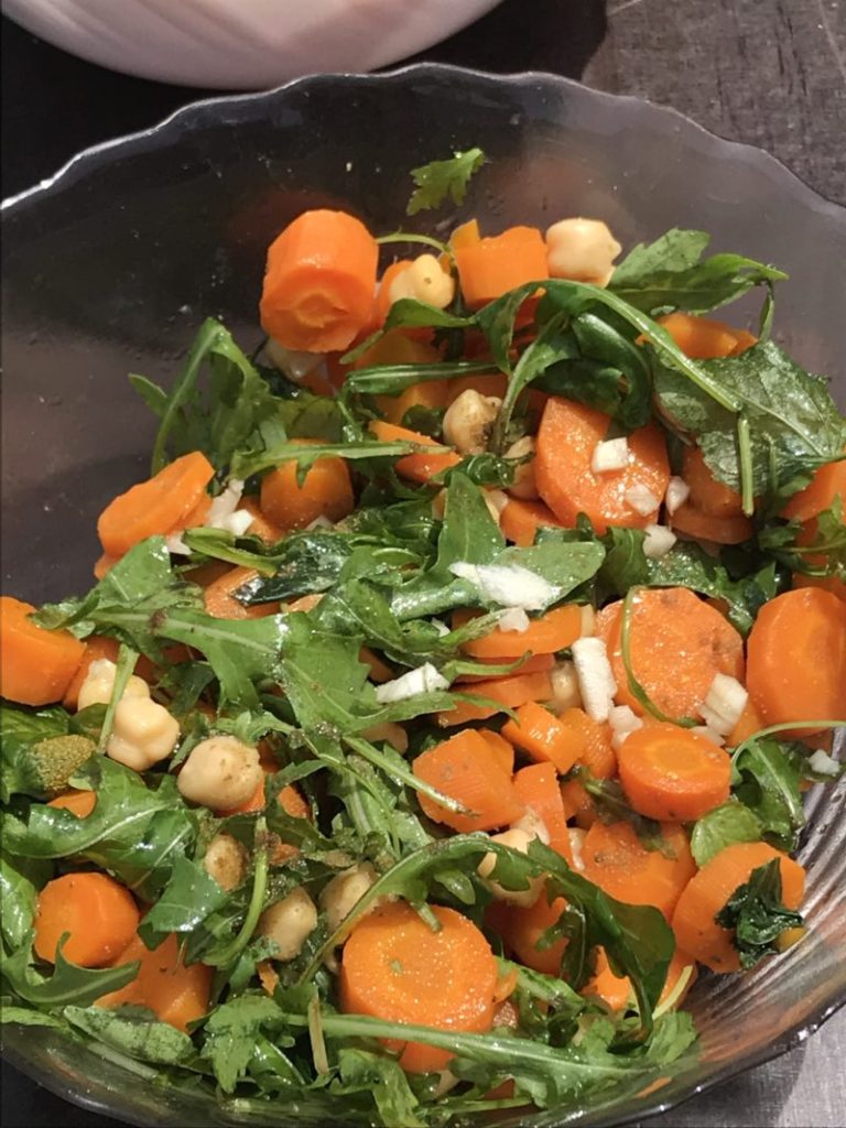 salade de carottes pois chiche roquette brede mafane au cumin et à l'ail