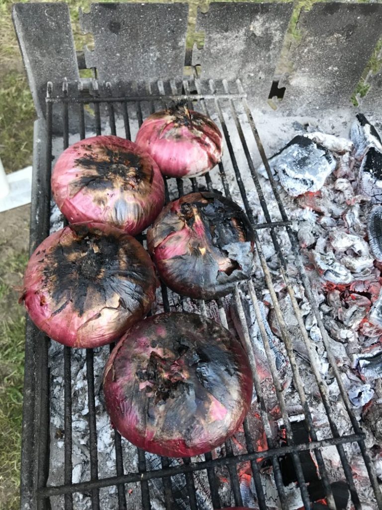 oignons rouges cuits au BBQ