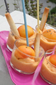 recette de crème glacée aux abricots et lavande