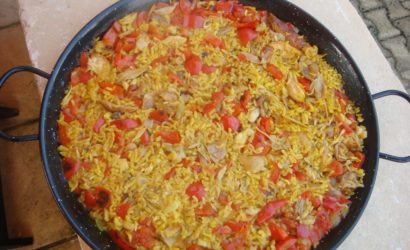 Recette de paella au BBQ, au poulet et poivron rouge