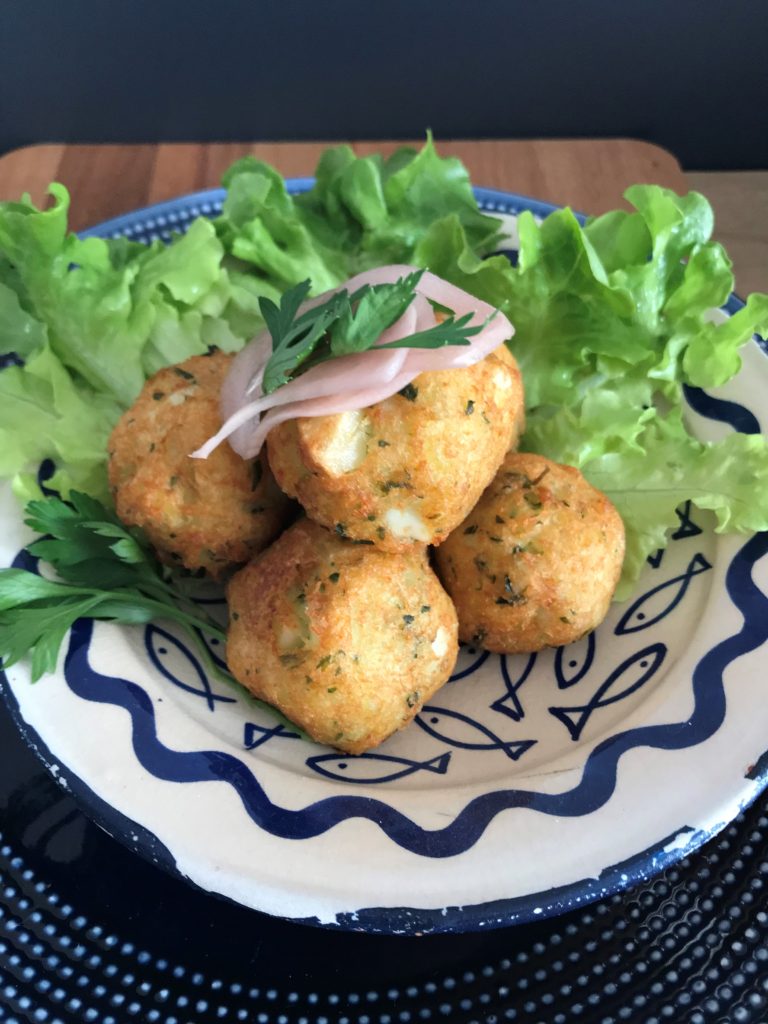 Boulettes de brandade de morue frites pour recycler des restes de brandade