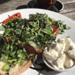 Pour un brunch, un avocado toast dégusté à Watson Bay