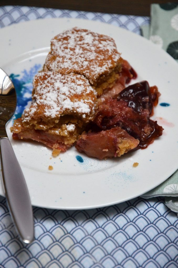 assiette de Cobbler aux quetsches et coing