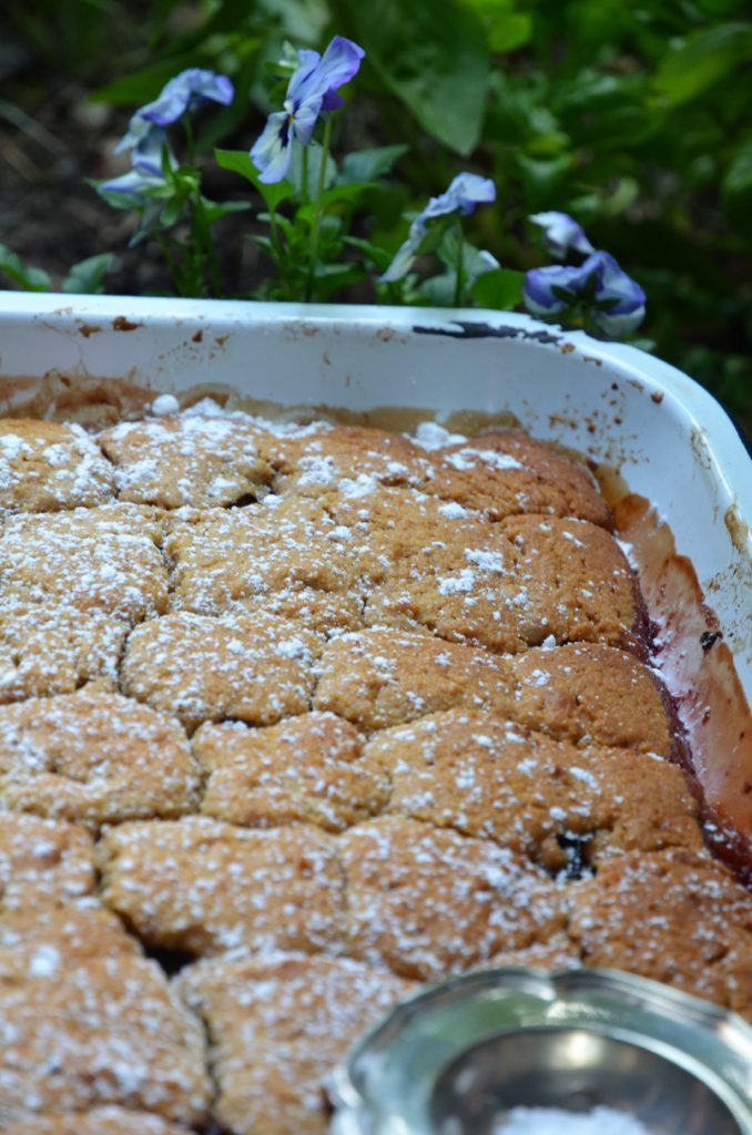 Recette de Cobbler aux fruits d'automne quetsches et coing