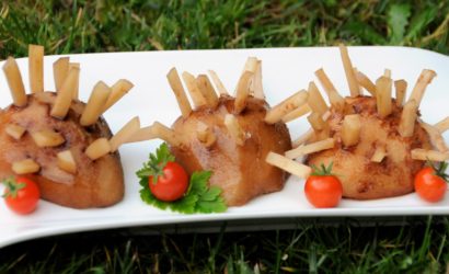 pour s'amuser en cuisine avec les enfants, une recette avec poire et fromage pour faire un petit hérisson