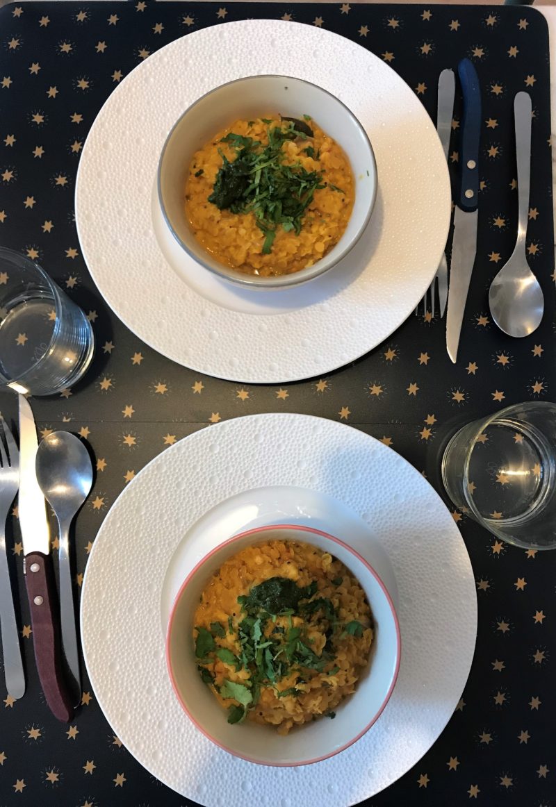 dahl ayurvédique aux lentilles et lait de coco