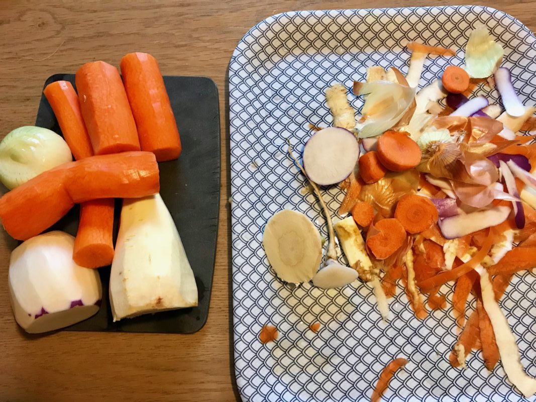 Le bouillon de pluches de légumes: la recette pour ne plus rien jeter