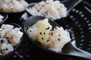 tartare de st jacques au yuzu et sel noir