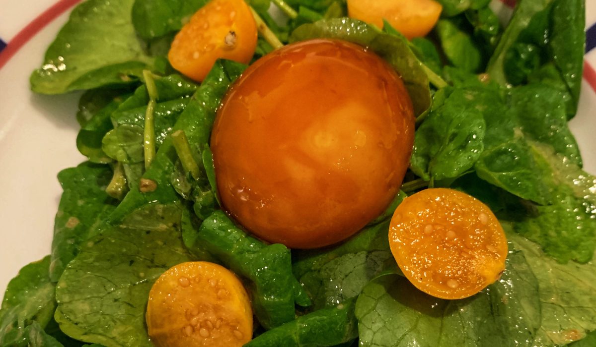 jaune d'oeuf cuit au soja avec sa salade de cresson