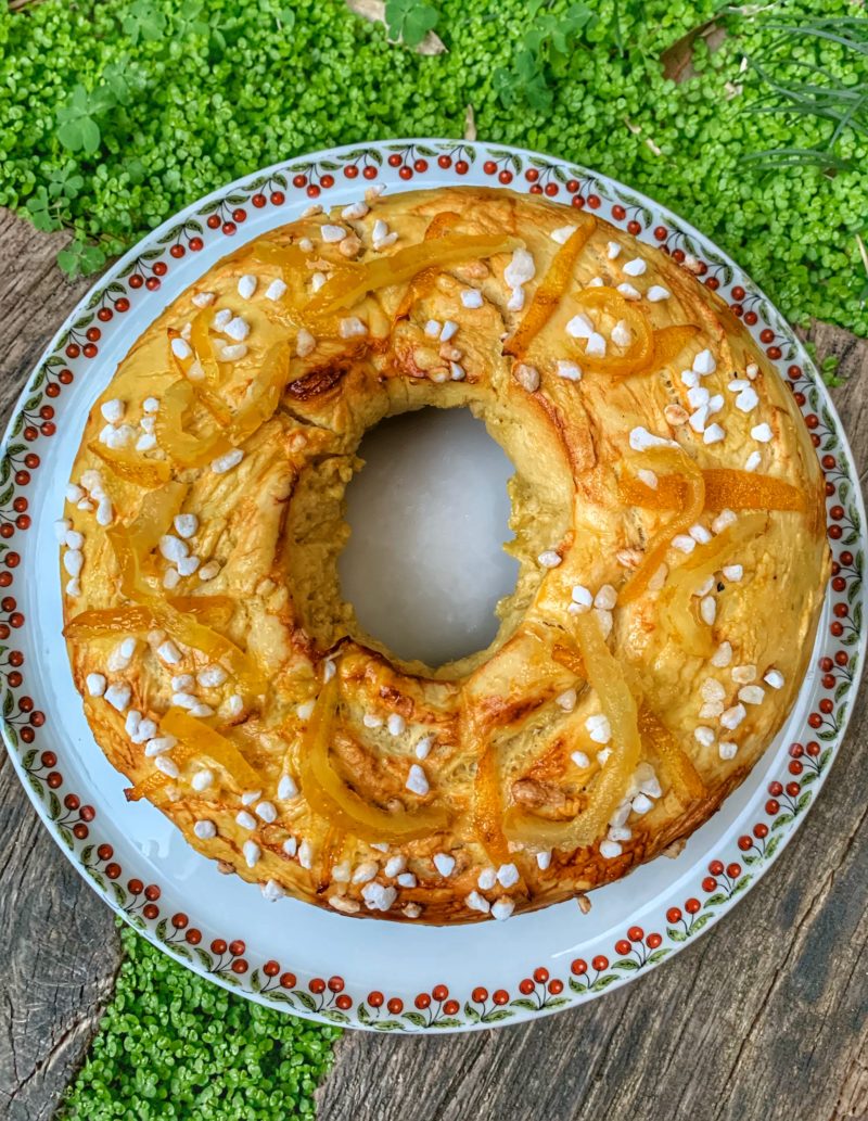 Mouna au yuzu en couronne