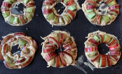 recette de minis gâteaux à la rhubarbe en couronne