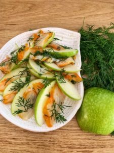 Haddock et pommes marinés au citron parfumé à l'aneth