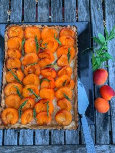 tarte facile aux abricots, poudre d'amande et verveine