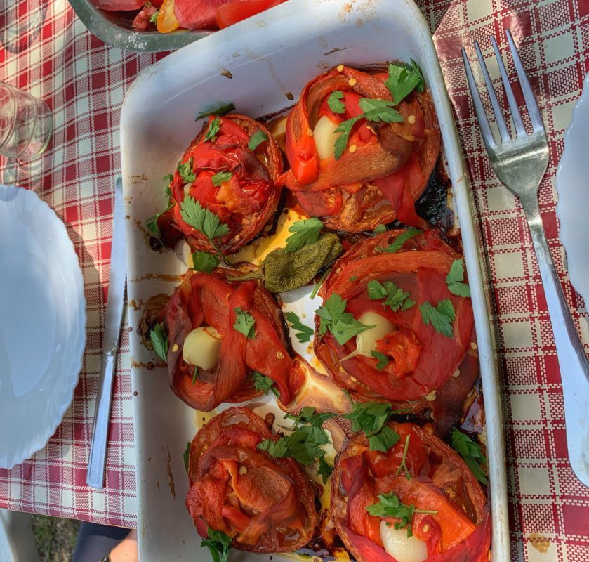 tchoutchouka déstructurée une recette à base de tomates et poivrons rouges