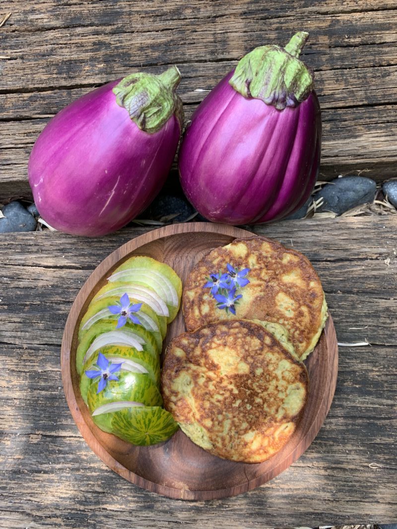 galettes aubergine et avocat à la bourrache