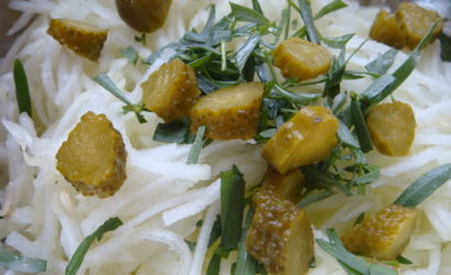 recette de salade de pâtisson cru au cornichon et estragon